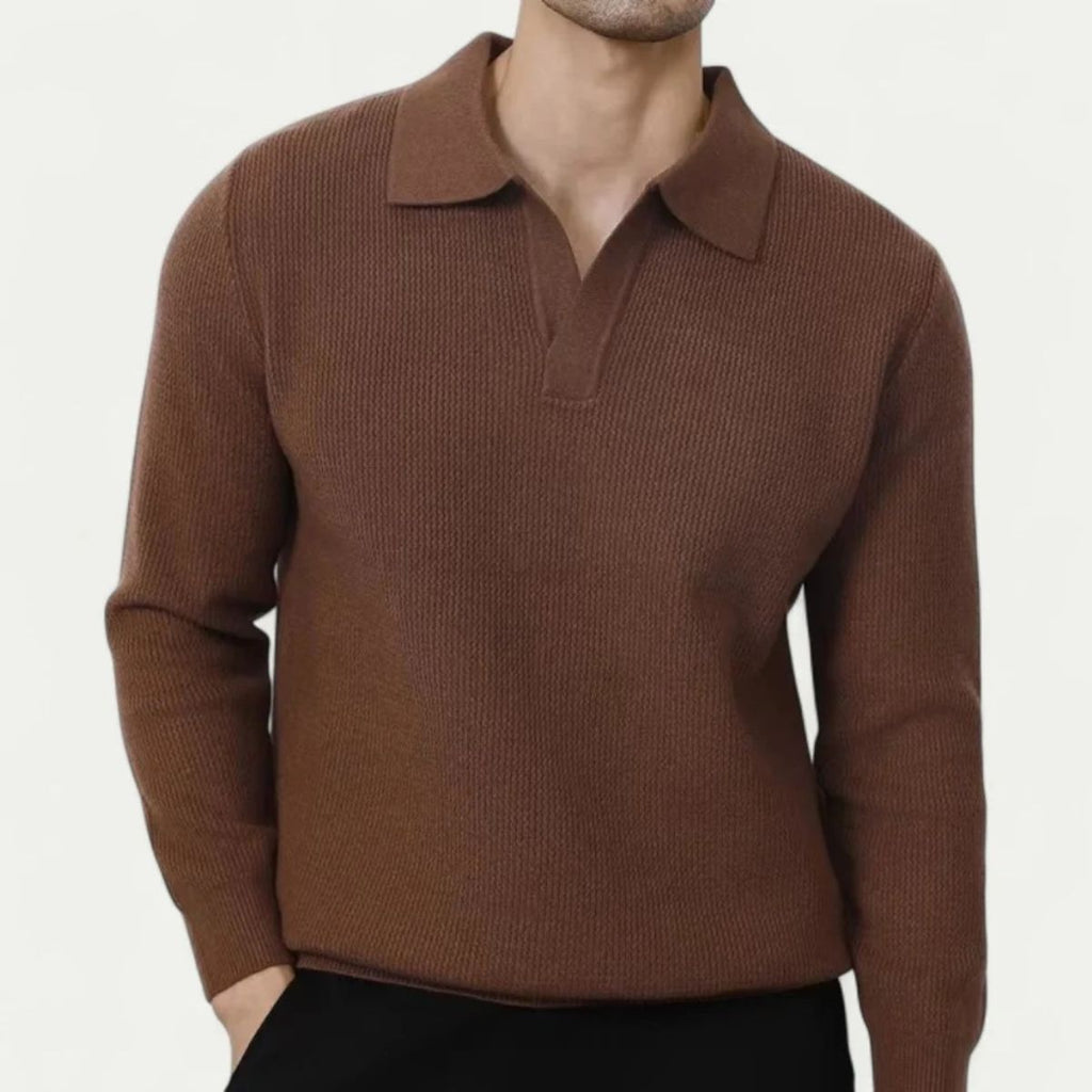 Men's knit polo sweater, long sleeves, open collar in brown