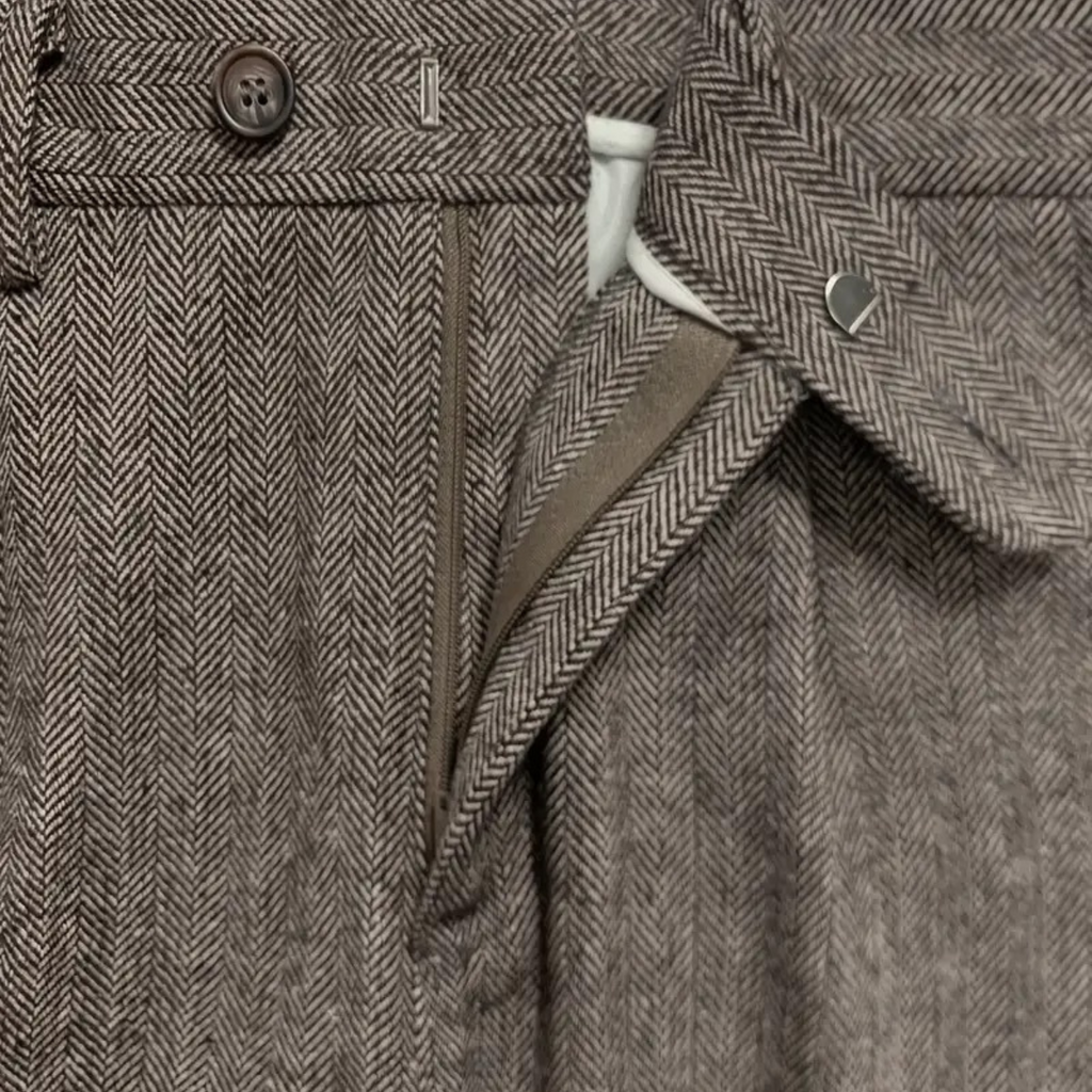 Men's high-waist pleated pants, herringbone waist with button and zipper